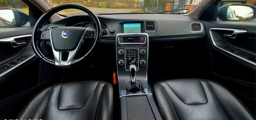 Volvo V60 cena 48300 przebieg: 177000, rok produkcji 2015 z Prudnik małe 121